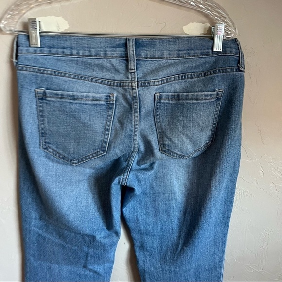 Old Navy Boyfriend Glacier Cropped Denim Jeans - Picture 6 of 9